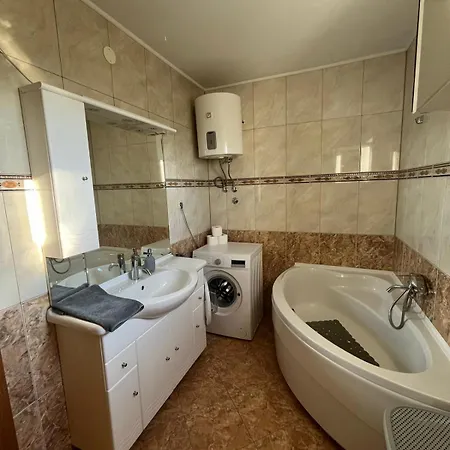 Apartman Lana * 特罗吉尔
